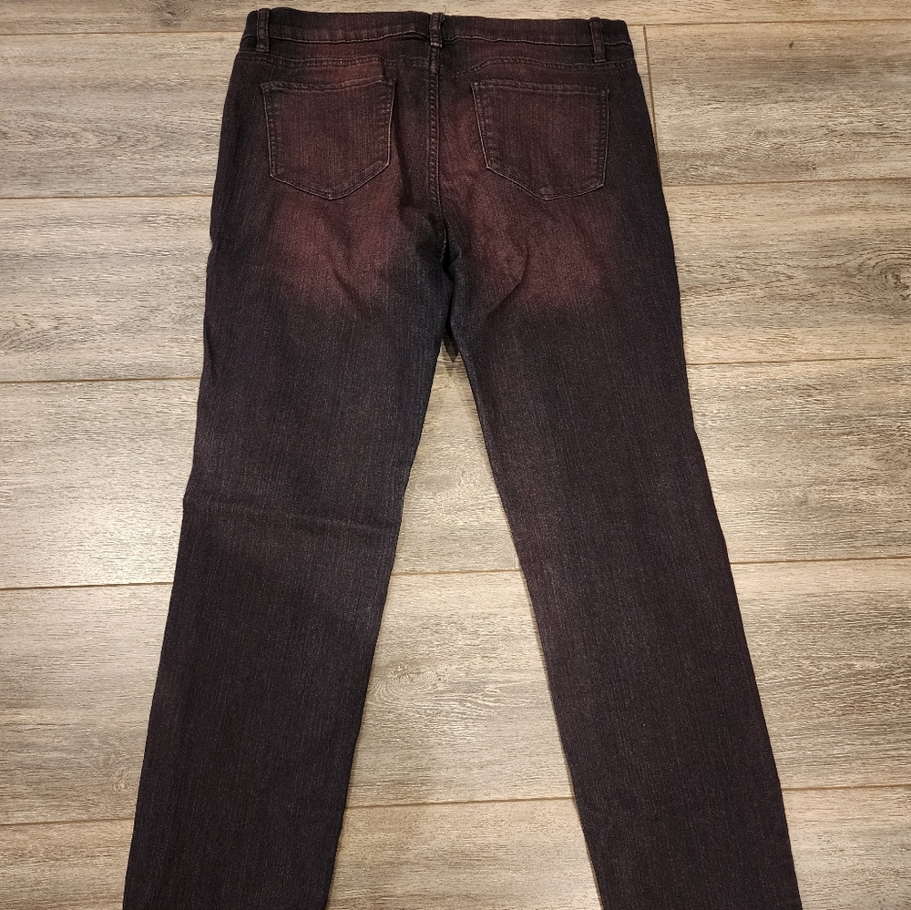 Jeans - Picture 2 of 3